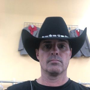 Meet your Posher, Chad